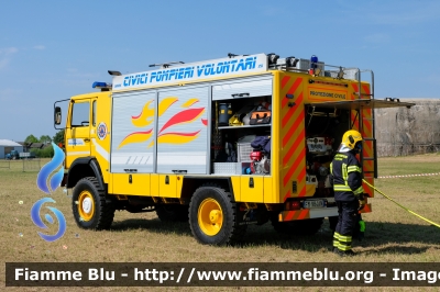 Iveco 110-17 4x4
Protezione Civile
Gruppo Comunale di Cavallino-Treporti (VE)
Civici Pompieri Volontari
Autobotte allestimento Baribbi
Ex VF B33 TN
VVF Lavarone (TN) 
Parole chiave: Iveco 110-17_4x4 VFB33TN