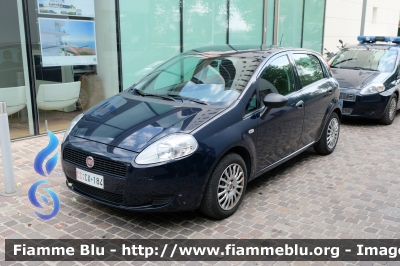 Fiat Grande Punto 
Carabinieri
CC CX 184 
Parole chiave: Fiat Grande_Punto CCCX184 JEAS-2022