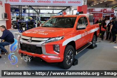 Mitsubishi L200 V serie restyle
Vigili del Fuoco
Allestimento RosenFire
Parole chiave: Mitsubishi L200_Vserie_restyle