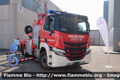 Iveco S-Way AT260S42 
Vigili del Fuoco
AutoScala articolata M42L-AS da 42 metri 
Allestimento Magirus 
Parole chiave: Iveco S-Way_AT260S42 REAS_2022