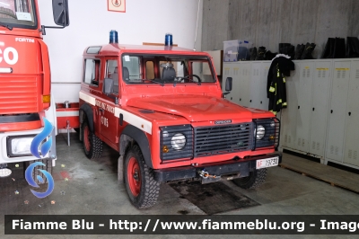 Land Rover Defender 90 
Vigili del Fuoco
Comando Provinciale di Belluno
Distaccamento Volontario di Calalzo di Cadore
VF 19730
Parole chiave: Land-Rover Defender_90 VF19730 Settimana_Protezione_Civile_2022