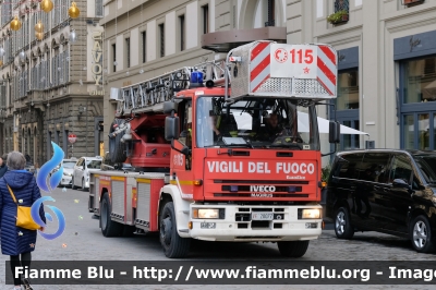 Iveco EuroFire 150E27 I serie 
Vigili del Fuoco
Comando Provinciale di Firenze
AutoScala articolata DLK 23-12 CC GL da 30 metri
Allestimento Iveco-Magirus
VF 20077
Parole chiave: Iveco EuroFire_150E27_Iserie VF20077