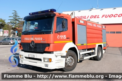 Mercedes-Benz Atego 1828 I serie 
Vigili del Fuoco
Comando Provinciale di Venezia
Distaccamento Permanente di Jesolo
AutoBottePompa allestimento BAI
VF 22463 
Parole chiave: Mercedes-Benz Atego_1828_Iserie VF22463