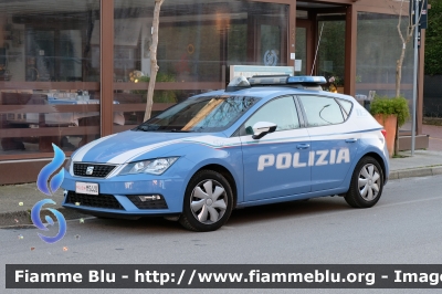 Seat Leon III serie restyle 
Polizia di Stato
Squadra Volante
Allestimento NCT Nuova Carrozzeria Torinese
Decorazione Grafica Artlantis
POLIZIA M3440 
Parole chiave: Seat Leon_IIIserie_restyle POLIZIAM3440