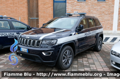 Jeep Grand Cherokee IV serie restyle 
Polizia Locale Venezia
Codice Veicolo: 101
POLIZIA LOCALE YA 590 AK
Parole chiave: Jeep Grand_Cherokee_IVserie_restyle POLIZIALOCALEYA590AK