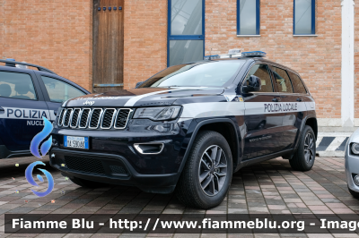 Jeep Grand Cherokee IV serie restyle 
Polizia Locale Venezia
Codice Veicolo: 101
POLIZIA LOCALE YA 590 AK
Parole chiave: Jeep Grand_Cherokee_IVserie_restyle POLIZIALOCALEYA590AK