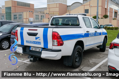 Toyota Hilux VIII serie
Polizia Locale Grado (GO)
Allestimento Bertazzoni Veicoli Speciali
Codice Veicolo: 02
POLIZIA LOCALE YA 817 AK
Parole chiave: Toyota Hilux_IIIserie POLIZIALOCALEYA817AK