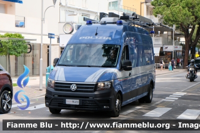 Volkswagen Crafter II serie 
Polizia di Stato
Unità Artificieri
Allestimento Tekne
POLIZIA M6638 
Parole chiave: Volkswagen Crafter_II_serie POLIZIAM6638