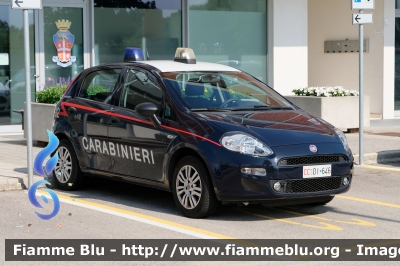 Fiat Punto VI serie 
Carabinieri
CC DI 646
Parole chiave: Fiat Punto_VIserie CCDI646