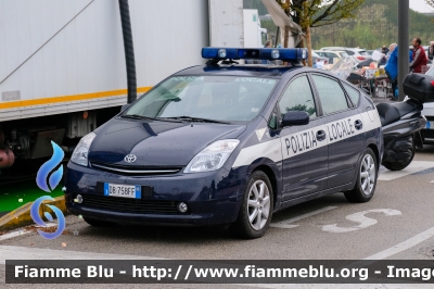 Toyota Prius I serie
Polizia Locale Jesolo (VE)
Codice Veicolo: 111 
Parole chiave: Toyota Prius_Iserie