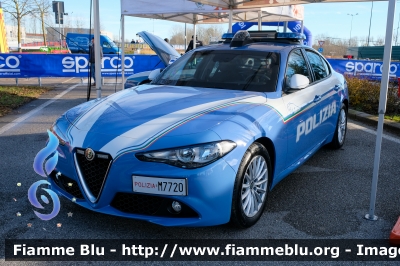 Alfa-Romeo Nuova Giulia 
Polizia di Stato
Squadra Volante
Allestimento FCA
POLIZIA M7720
Parole chiave: Alfa-Romeo Nuova_Giulia POLIZIAM7720