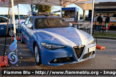 Alfa-Romeo Nuova Giulia 
Polizia di Stato
Squadra Volante
Allestimento FCA
POLIZIA M7720
Parole chiave: Alfa-Romeo Nuova_Giulia POLIZIAM7720