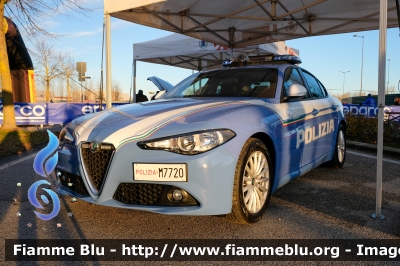 Alfa-Romeo Nuova Giulia 
Polizia di Stato
Squadra Volante
Allestimento FCA
POLIZIA M7720
Parole chiave: Alfa-Romeo Nuova_Giulia POLIZIAM7720