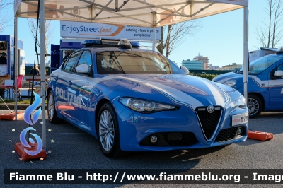 Alfa-Romeo Nuova Giulia 
Polizia di Stato
Squadra Volante
Allestimento FCA
POLIZIA M7720
Parole chiave: Alfa-Romeo Nuova_Giulia POLIZIAM7720