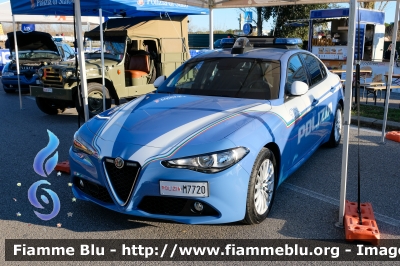 Alfa-Romeo Nuova Giulia 
Polizia di Stato
Squadra Volante
Allestimento FCA
POLIZIA M7720
Parole chiave: Alfa-Romeo Nuova_Giulia POLIZIAM7720