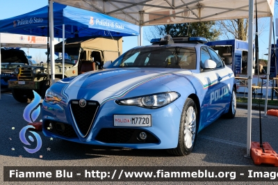 Alfa-Romeo Nuova Giulia 
Polizia di Stato
Squadra Volante
Allestimento FCA
POLIZIA M7720
Parole chiave: Alfa-Romeo Nuova_Giulia POLIZIAM7720