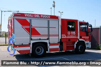 Iveco EuroCargo MaxiCity 180E30 III serie
Vigili del Fuoco
Comando Provinciale di Padova
Distaccamento Permanente di Cittadella
AutoPompaSerbatoio allestimento Iveco-Magirus
VF 29216
Parole chiave: Iveco EuroCargo_MaxiCity_180E30_IIIserie VF29216