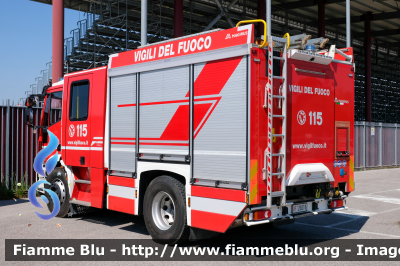 Iveco EuroCargo MaxiCity 180E30 III serie
Vigili del Fuoco
Comando Provinciale di Padova
Distaccamento Permanente di Cittadella
AutoPompaSerbatoio allestimento Iveco-Magirus
VF 29216
Parole chiave: Iveco EuroCargo_MaxiCity_180E30_IIIserie VF29216