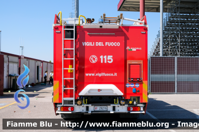 Iveco EuroCargo MaxiCity 180E30 III serie
Vigili del Fuoco
Comando Provinciale di Padova
Distaccamento Permanente di Cittadella
AutoPompaSerbatoio allestimento Iveco-Magirus
VF 29216
Parole chiave: Iveco EuroCargo_MaxiCity_180E30_IIIserie VF29216