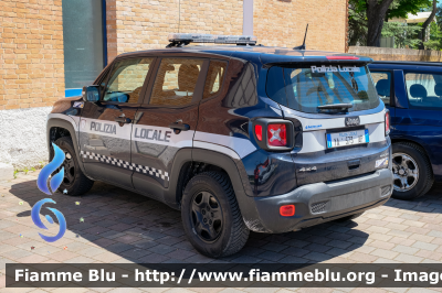 Jeep Renegade restyle 
Polizia Locale Belluno
Allestimento Bertazzoni Veicoli Speciali
Codice Veicolo: 69
POLIZIA LOCALE YA 753 AP 
Parole chiave: Jeep Renegade_restyle POLIZIALOCALEYA753AP