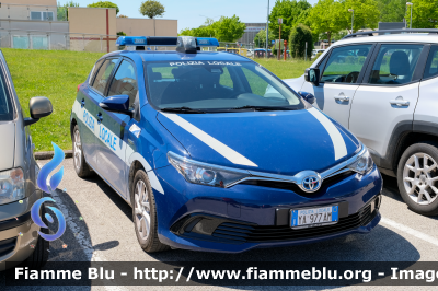 Toyota Auris Hybrid III serie
Polizia Locale Rovigo
Allestimento Ciabilli
Codice Veicolo: A20
POLIZIA LOCALE YA 977 AM 
Parole chiave: Toyota Auris_Hybrid_IIIserie POLIZIALOCALEYA977AM