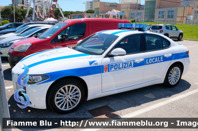 Alfa Romeo Nuova Giulia 
Polizia Locale Trieste
Codice Veicolo: 55
POLIZIA LOCALE YA 177 AR 
Parole chiave: Alfa_Romeo Nuova_Giulia POLIZIALOCALEYA177AR