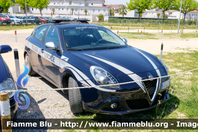 Alfa Romeo Nuova Giulietta restyle
Polizia Locale Noventa Padovana (PD)
Allestimento Bertazzoni Veicoli Speciali
Codice Veicolo: 01
POLIZIA LOCALE YA 662 AF
Parole chiave: Alfa-Romeo Nuova_Giulietta_restyle POLIZIALOCALEYA662AF