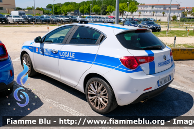 Alfa Romeo Nuova Giulietta restyle
Polizia Locale Pordenone
Codice Veicolo: 15
POLIZIA LOCALE YA 823 AL
Parole chiave: Alfa-Romeo Nuova_Giulietta_restyle POLIZIALOCALEYA823AL