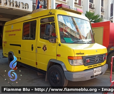 Mercedes-Benz 614D
ราชอาณาจักรไทย - Thailand - Tailandia
Bangkok fire & rescue department
