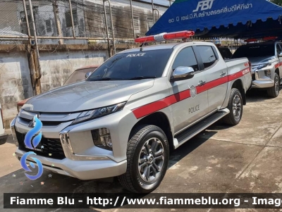 Mitsubishi Triton
ราชอาณาจักรไทย - Thailand - Tailandia
สำนักงานตำรวจแห่งชาติ - Royal Thai Police
