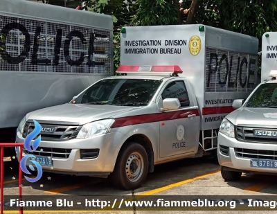 Isuzu D-Max 
ราชอาณาจักรไทย - Thailand - Tailandia
สำนักงานตำรวจแห่งชาติ - Royal Thai Police
Immigration Police
