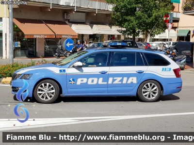 Skoda Octavia Wagon V serie
Polizia Stradale 
Decorazione Grafica Artlantis 
POLIZIA M1528 
In Servizio sulla A12 "Autostrada Azzurra"
Genova-Sestri Levante-La Spezia
Parole chiave: Skoda Octavia_Wagon_Vserie POLIZIAM1528