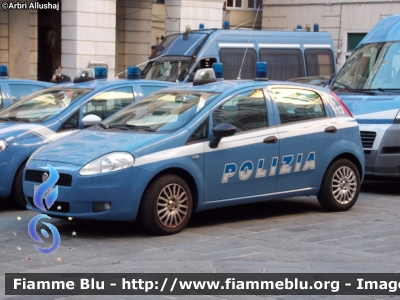 Fiat Grande Punto
Polizia di Stato 
POLIZIA H4587
Parole chiave: Fiat Grande_Punto POLIZIAH4587