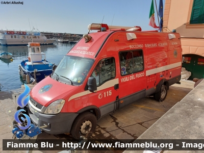 Iveco Daily IV serie restyle
Vigili del Fuoco 
Comando Provinciale di Genova 
Nucleo Soccorso Subacqueo Acquatico
Allestimento Elevox
VF 26585
Frana di Camogli
Parole chiave: Iveco Daily_IVserie_restyle VF26585