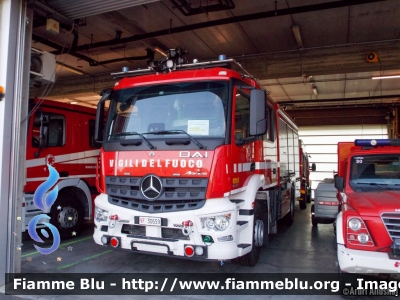 Mercedes-Benz Arocs 1832
Vigili del Fuoco
Comando Provinciale di La Spezia
Bimodale (strada-rotaia)
Allestimento BAI
VF 30659
Parole chiave: Mercedes-Benz Arocs_1832 VF30659