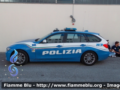 Bmw 320 Touring F31 restyle 
Polizia di Stato
Polizia Stradale
Allestimento Marazzi
Decorazione Grafica Artlantis
POLIZIA M1109
Parole chiave: Bmw_320_Touring_F31_restyle POLIZIAM1109