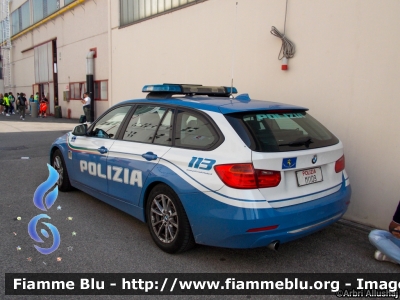 Bmw 320 Touring F31 restyle 
Polizia di Stato
Polizia Stradale
Allestimento Marazzi
Decorazione Grafica Artlantis
POLIZIA M1109
Parole chiave: Bmw_320_Touring_F31_restyle POLIZIAM1109