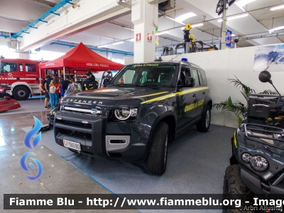 Land Rover Defender 110 II serie
Guardia di Finanza 
Soccorso Alpino 
Allestimento Elevox
GdiF 560 BQ
Parole chiave: Land-Rover_Defender_110_IIserie GdiF560BQ