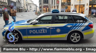 BMW 318 Touring F31
Bundesrepublik Deutschland - Germania
Landespolizei
Bayern - München
Polizia territoriale della Baviera
- Monaco -
