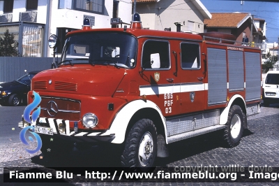 Mercedes-Benz 1113
Portugal - Portogallo
Bombeiros Parede
