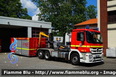 Mercedes-Benz Actros 3241
Bundesrepublik Deutschland - Germany - Germania
Feuerwehr Osnabrück
