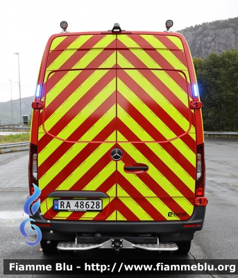 Mercedes-Benz Sprinter III serie restyle
Kongeriket Norge - Kongeriket Noreg - Norvegia
Lebesby Brann og Redning
