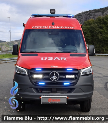 Mercedes-Benz Sprinter III serie restyle
Kongeriket Norge - Kongeriket Noreg - Norvegia
Brannvesen Bergen
