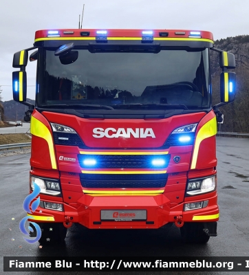 Scania ?
Kongeriket Norge - Kongeriket Noreg - Norvegia
Nordmøre Brann og Redning
