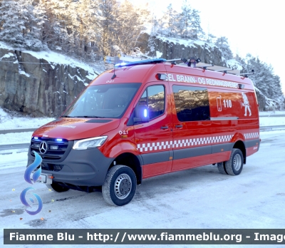 Mercedes-Benz Sprinter IV serie
Kongeriket Norge - Kongeriket Noreg - Norvegia
Sel Brann og Redningsvesen
