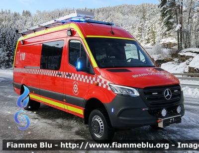 Mercedes-Benz Sprinter III serie restyle
Kongeriket Norge - Kongeriket Noreg - Norvegia
Lunner - Gran Brann og Redning
