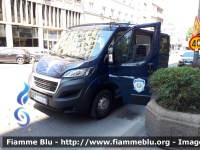 Peugeot Boxer IV serie
Република Србија - Repubblica Serba
Полиција Србије - Polizia Serba
