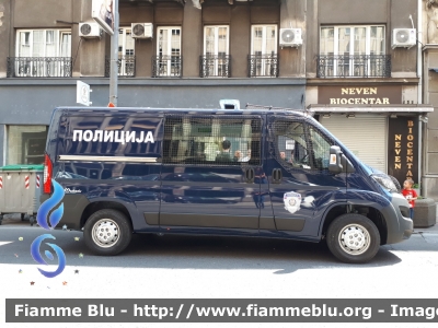 Peugeot Boxer IV serie
Република Србија - Repubblica Serba
Полиција Србије - Polizia Serba
