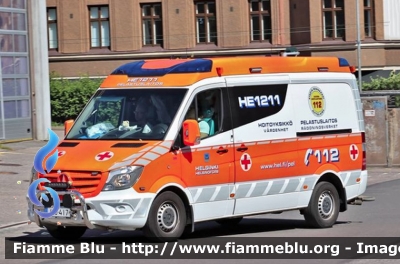 Mercedes-Benz Sprinter III serie restyle
Suomi Finland - Finlandia
Helsingin Pelastuslaitos - Servizi di Emergenza Citta di Helsinki
Parole chiave: Ambulanza Ambulance