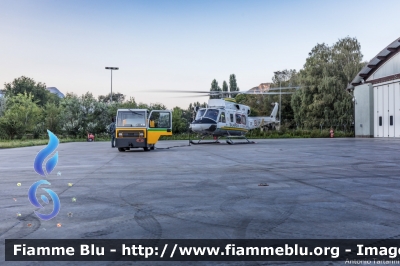 Agusta-Bell AB412
Guardia di Finanza
Reparto Operativo Aereonavale
Sezione Aerea di Bolzano
Volpe 216
Parole chiave: Agusta-Bell AB412 GF216